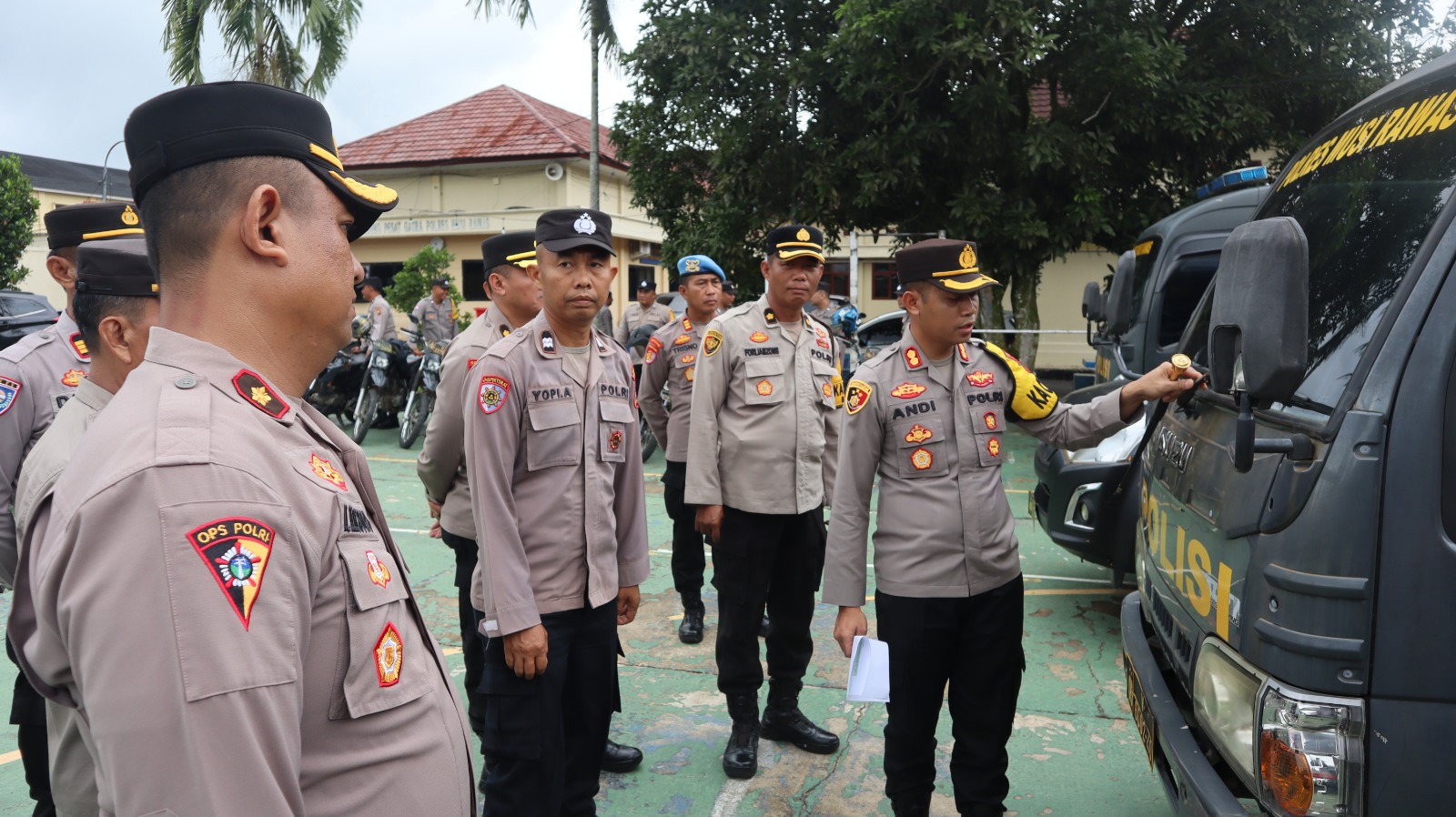 Tunjang Kinerja Dalam Memberikan Pelayanan Kepada Masyarakat, Kapolres Musi Rawas Pimpin Apel Pemeriksaan Kendaraan Dinas Personel